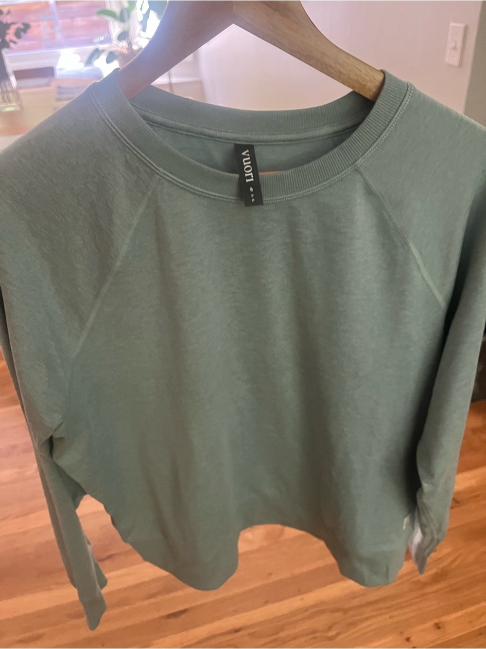 Vuori Sage Green Pullover Crewneck Sweatshirt